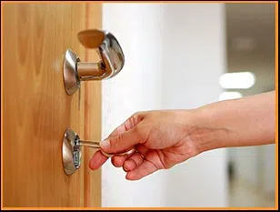 Burlington Locksmith Service Burlington, NJ 609-450-9000 - 3-apartment-lock